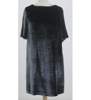 toast velvet dress