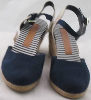 m & s espadrilles