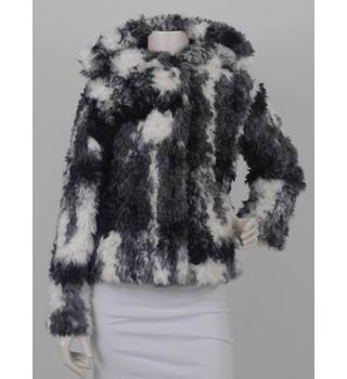 zara black faux fur hooded jacket