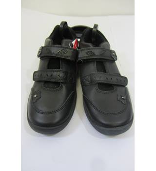 m and s school shoes
