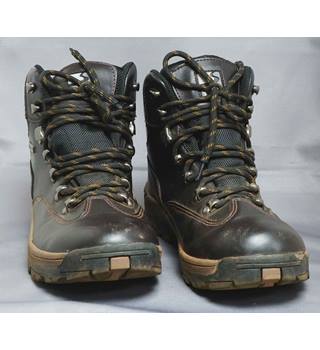 freedom trail boots