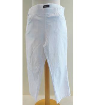 white cropped trousers size 16