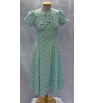hell bunny vixen polka dot dress
