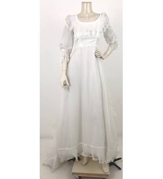 Ellis Pouf Sleeved Wedding Dress White Size Xs Oxfam Gb