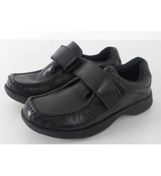 marks and spencer boys school shoes