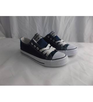 navy converse size 3