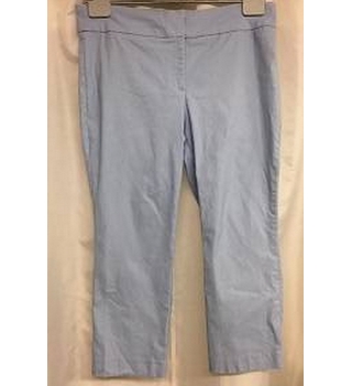 pale blue capri trousers