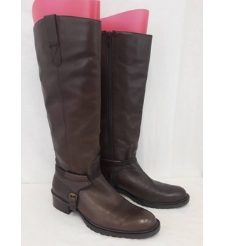moda in pelle knee boots