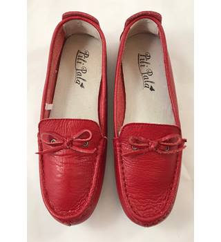 Pili Pala Light Weight Moccasin Shoe Size 4 Red Pili Pala - Size: 4 ...