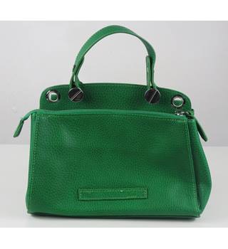 Betty Jackson Black Green Leather Handbag With Silver Metal Clasp Betty Jackson Black Green Leather Handbag With Silver Metal Clasp Size