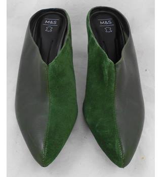ladies slip on pumps size 7