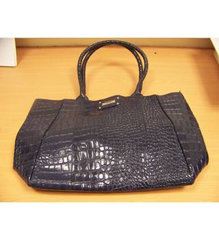 Women S Second Hand Handbags Backpacks Purses Oxfam Gb Osprey London Navy Bag Brand New Size One Blue
