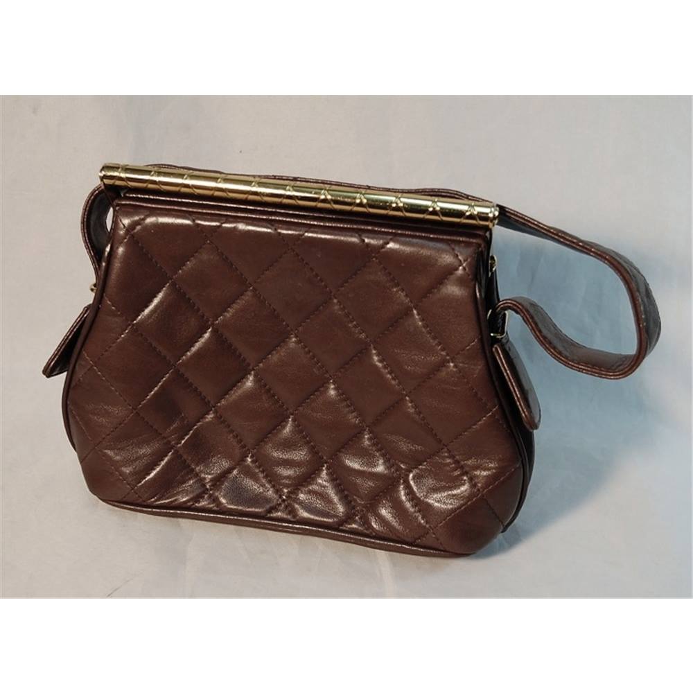 Rare Vintage Chanel Handbag with Unique Quilted Gold Bar Closure | Oxfam GB | Oxfam’s Online Shop