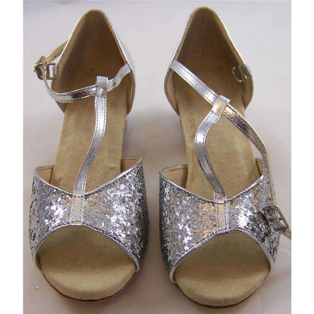 JJ's House - Size: 32 - Silver - Latin dance shoes | Oxfam GB | Oxfam’s ...