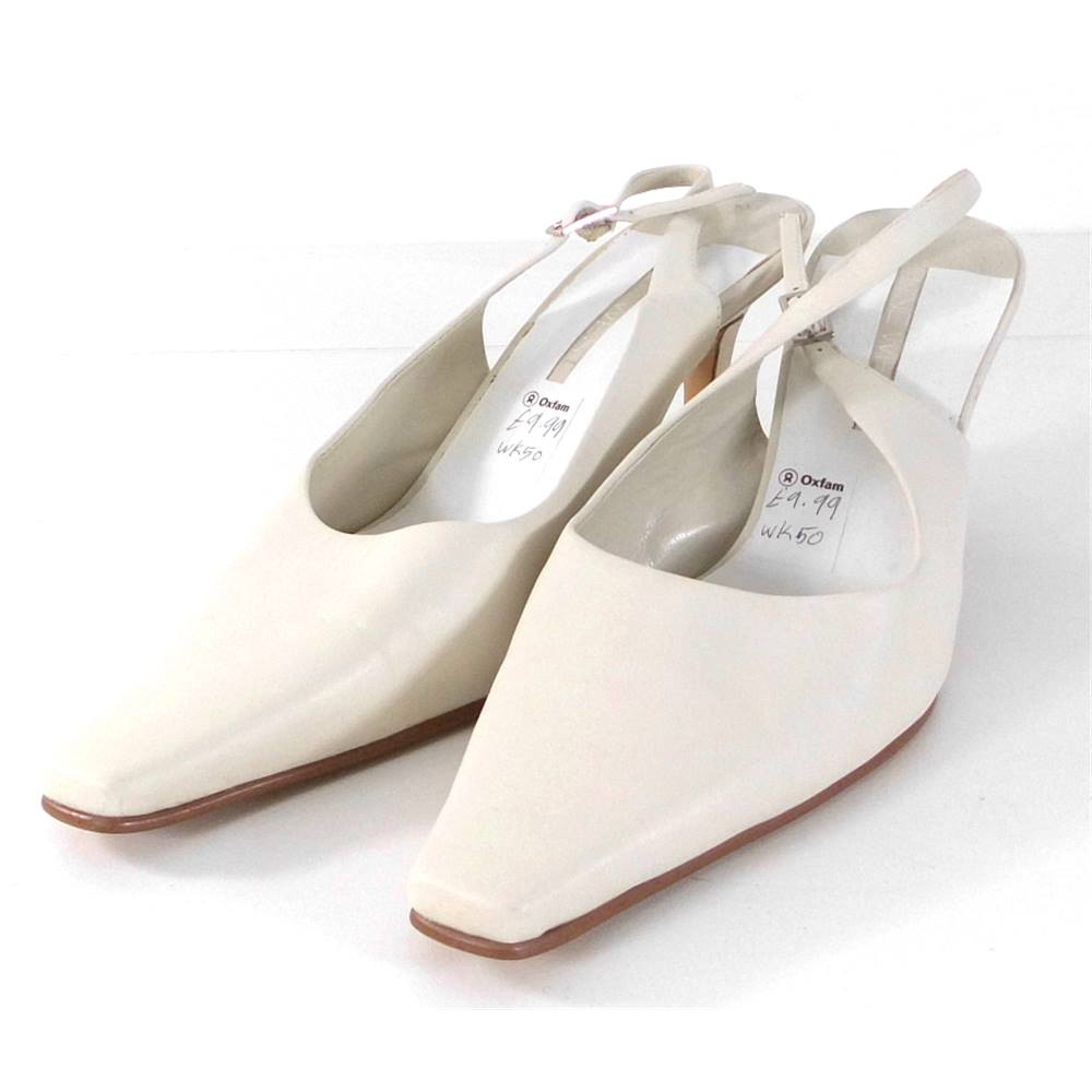 Nine West Size 7 Cream Slingback Kitten Heel Shoes Oxfam GB Oxfam