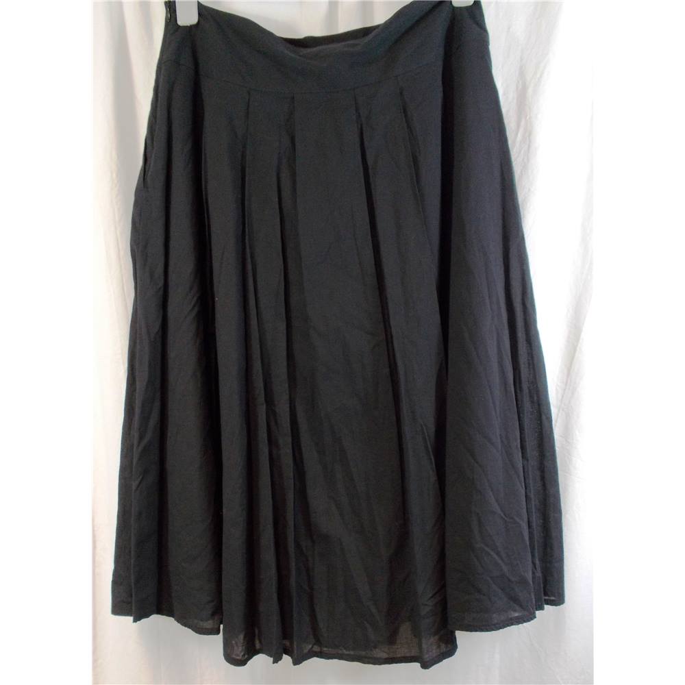 Matalan Papaya Size 14 Ladies black Skirt Unbranded - Size: 14 - Black ...