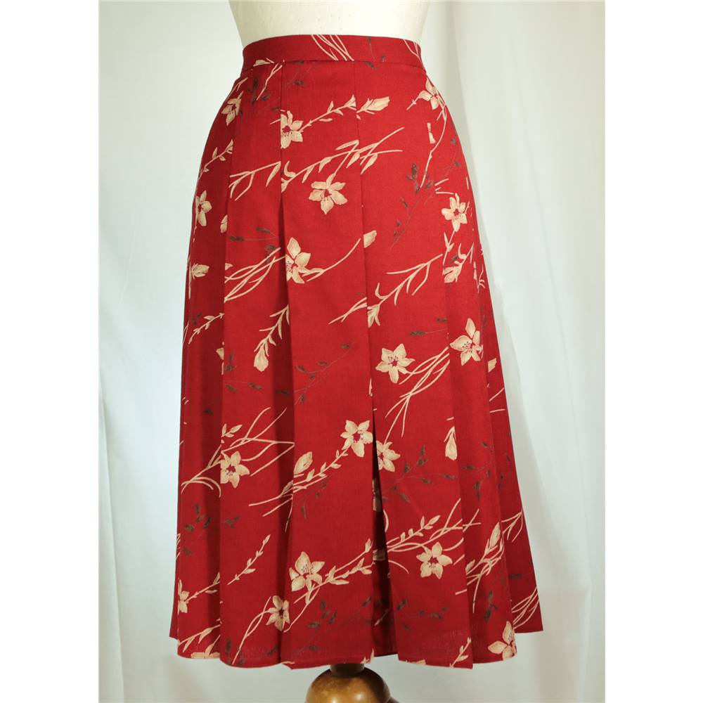 M&S Marks & Spencer - Size: 16 - Red - Pleated skirt | Oxfam GB | Oxfam ...