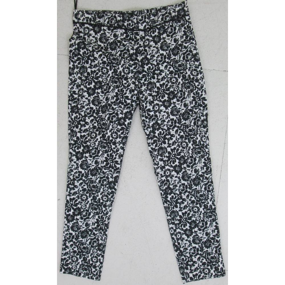 Wallis Size: 8 Black / white Cropped trousers | Oxfam GB | Oxfam’s ...