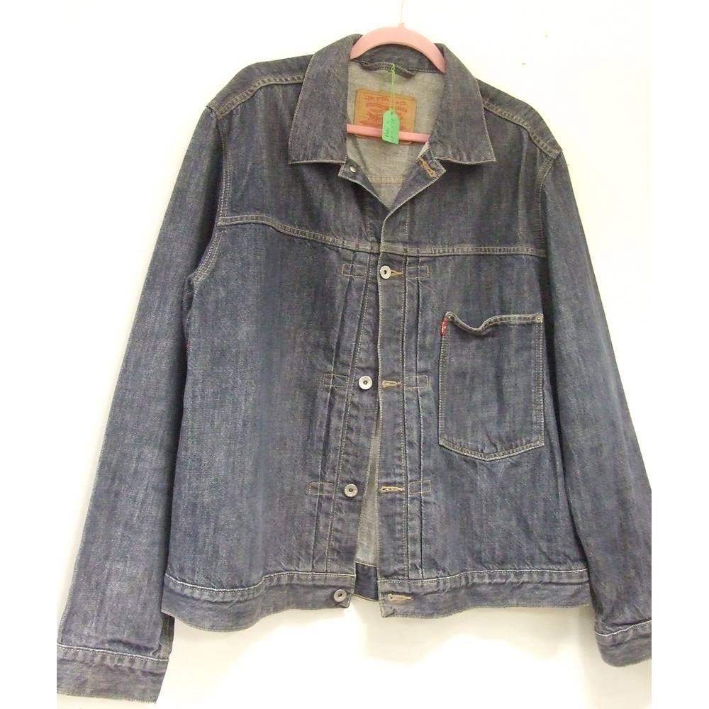 Vintage Levis 70501 04 Mens Denim Jacket in Dark Wash Blue - Large ...
