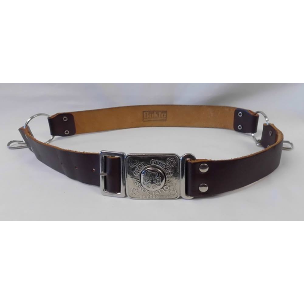 Vintage Girl Guides Association leather belt with buckle showing their ...