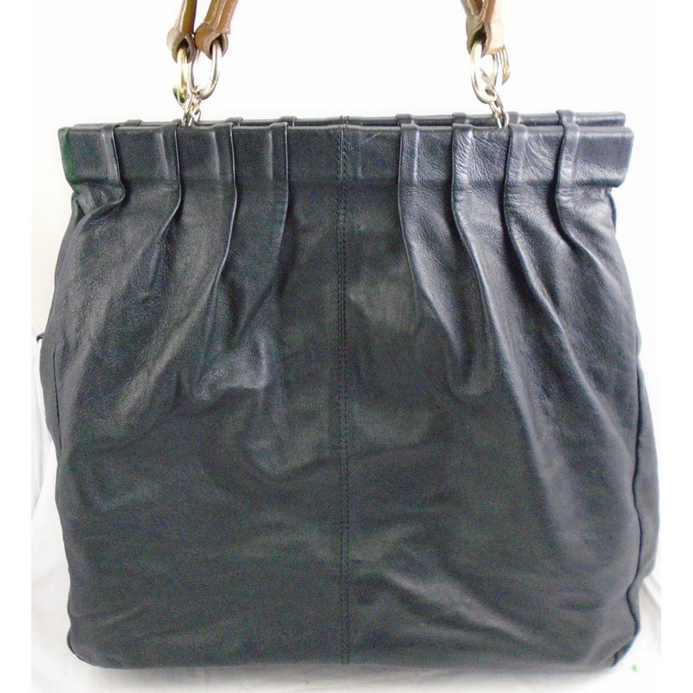 Betty Jackson Black Gorgeous Soft Leather Hobo Handbag Oxfam Betty Jackson Black Gorgeous Soft Leather Hobo Handbag Loading Zoom