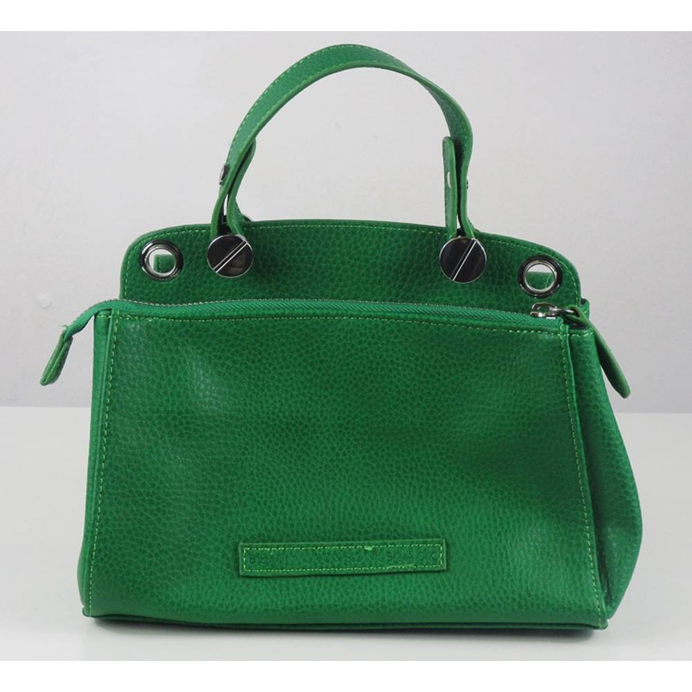 Betty Jackson Black Green Leather Handbag With Silver Metal Clasp Betty Jackson Black Green Leather Handbag With Silver Metal Clasp Size Loading Zoom
