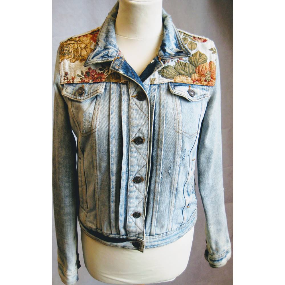 River Island Pale Blue Denim Trucker Style Jacket 10 Eu36 Size Casual Coat Oxfam Gb S
