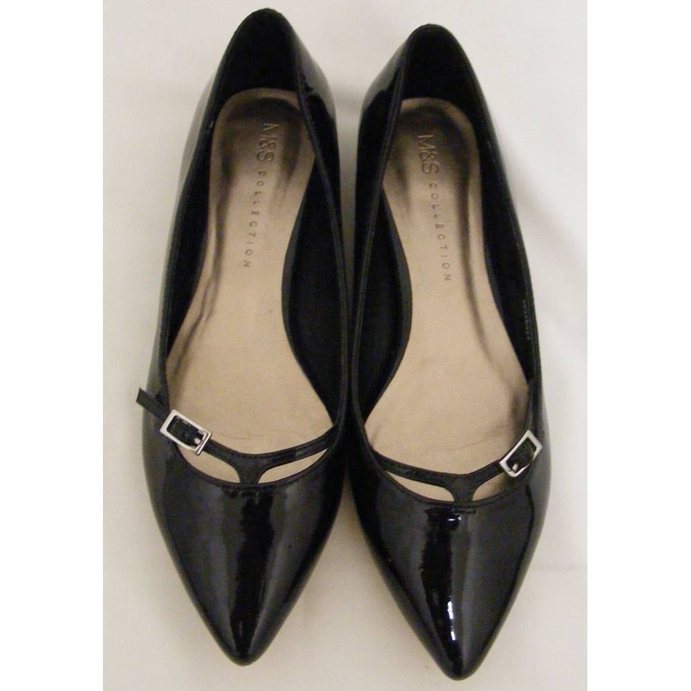 flat black shoes marks and spencer