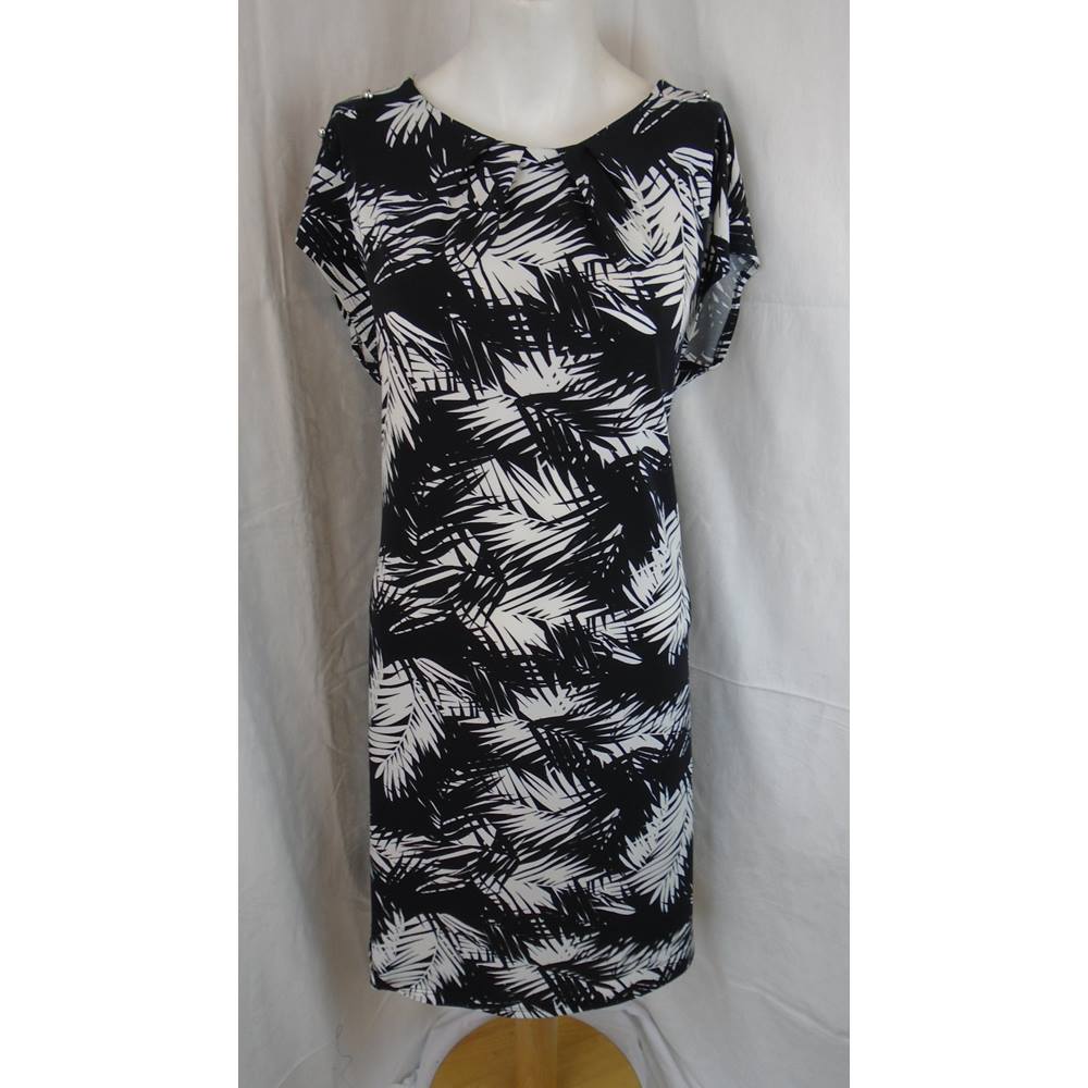 WALLIS BLACK AND WHITE LEAF PRINT DRESS, SIZE M Wallis - Size: 16 ...