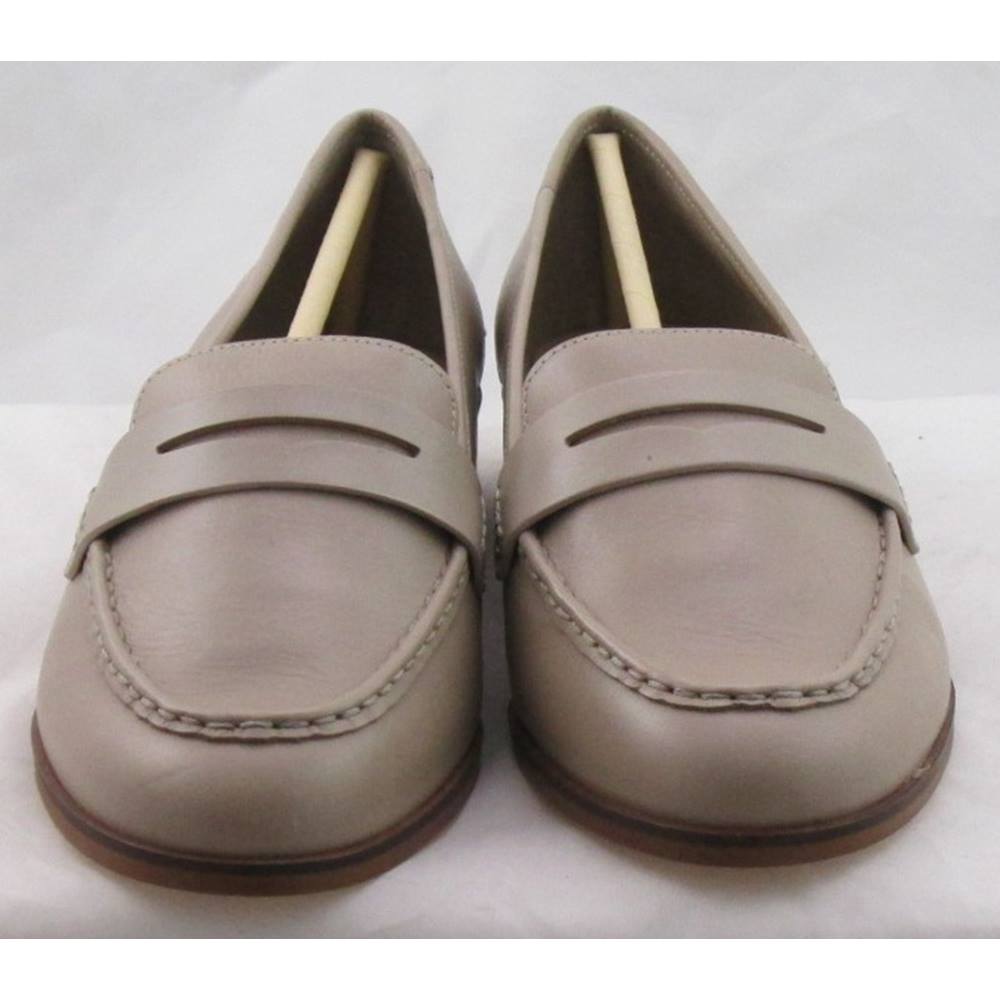 NWOT Lands' End, size 7 taupe leather penny loafers | Oxfam GB | Oxfam ...
