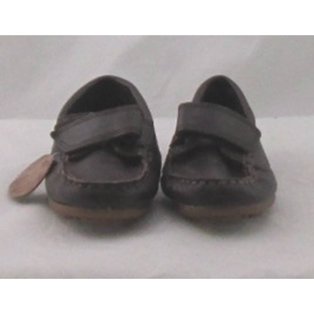 NWOT M&S Kids, size 7/24 brown leather shoes | Oxfam GB | Oxfam’s