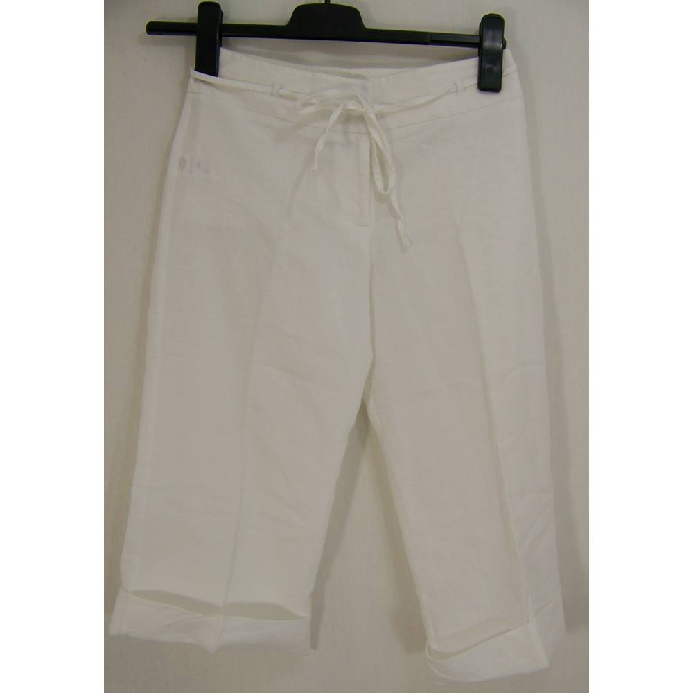 Florence and Fred - Size: 8 - White - Cropped trousers | Oxfam GB ...
