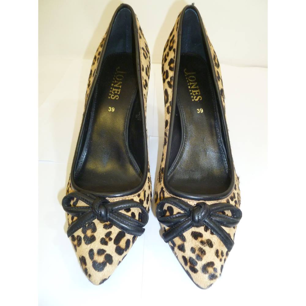 Jones Bootmaker size 6 Faux Leopard Print Shoes | Oxfam GB | Oxfam’s ...
