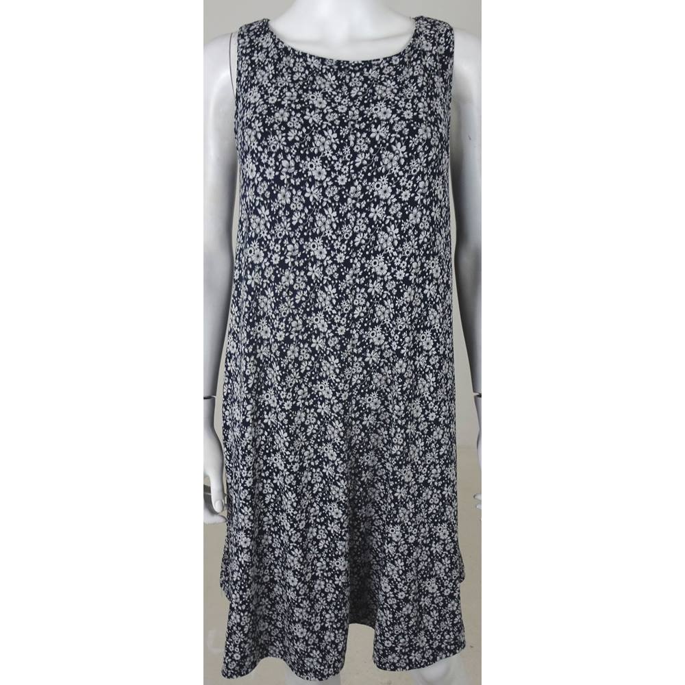 BNWT Liberty For UNIQLO Size: L Navy Blue & White Floral Print Shift ...