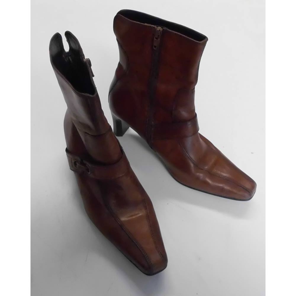 ladies brown leather ankle boots size 4
