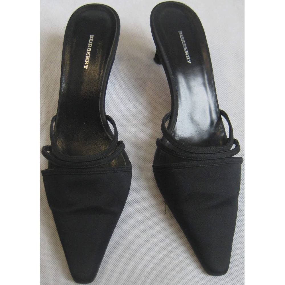 Burberry black satin pointy toe mules size 37 Burberry - Size: 4 ...