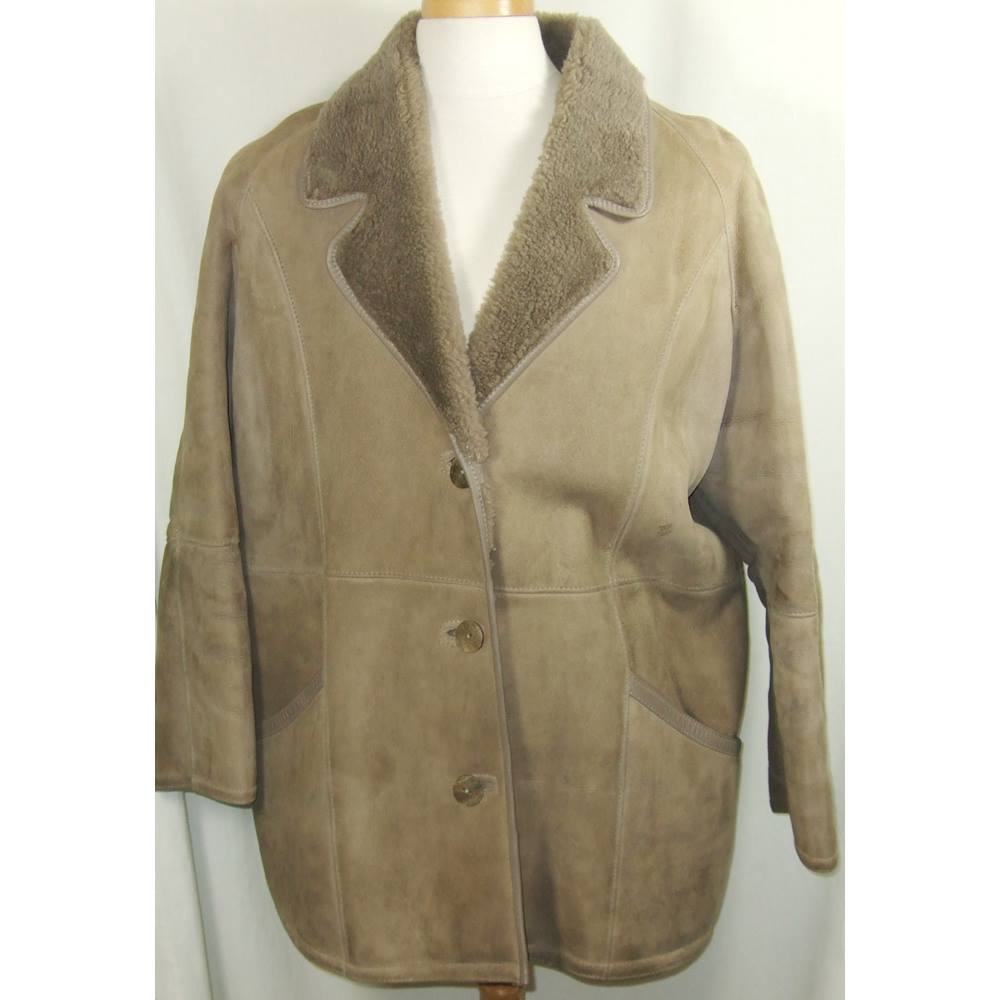 Bailey of Glastonbury Size S/16 Beige Sheepskin Coat For Sale in Milton ...