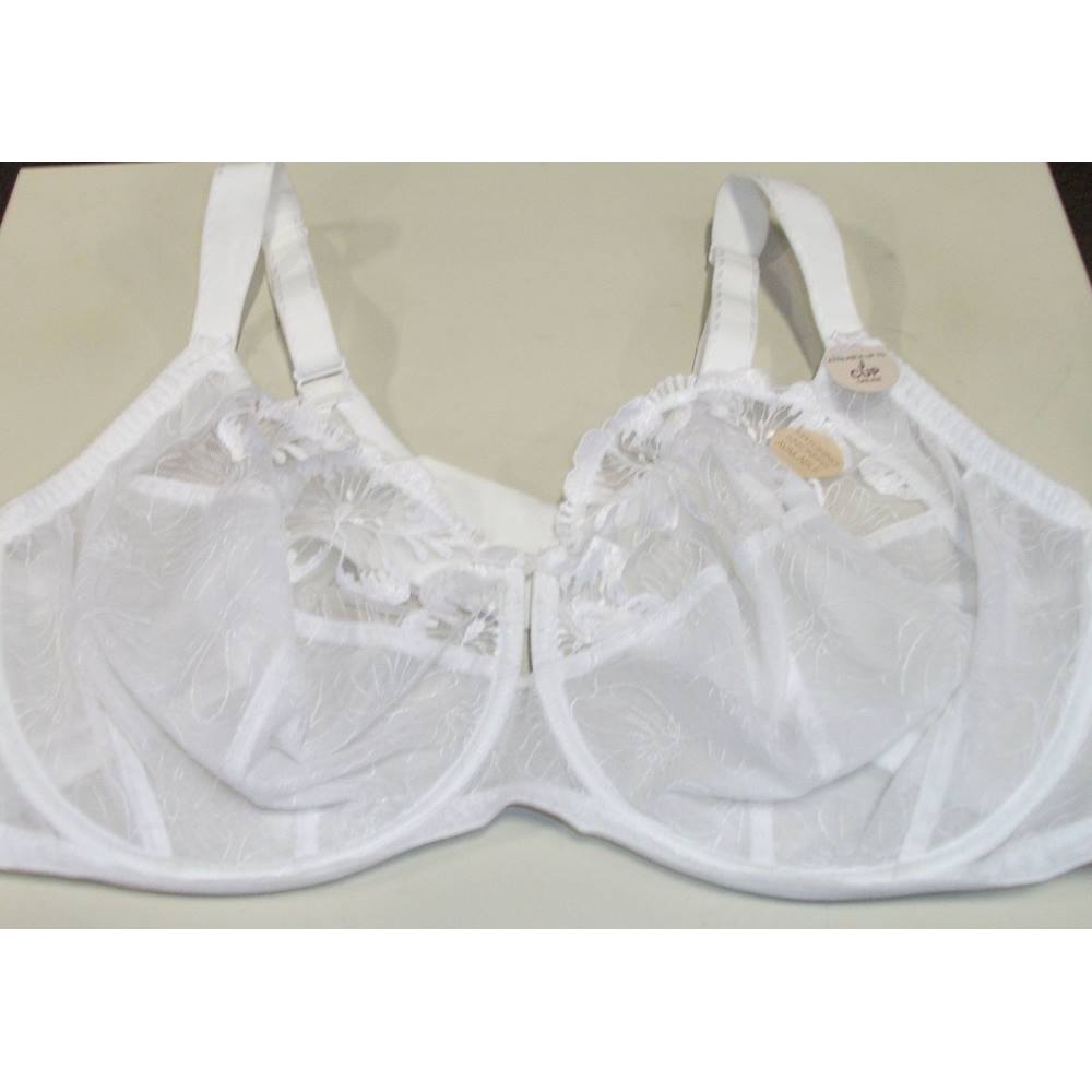 NWOT Marks & Spencer White Underwired Maximum Support Bra Size 44E ...