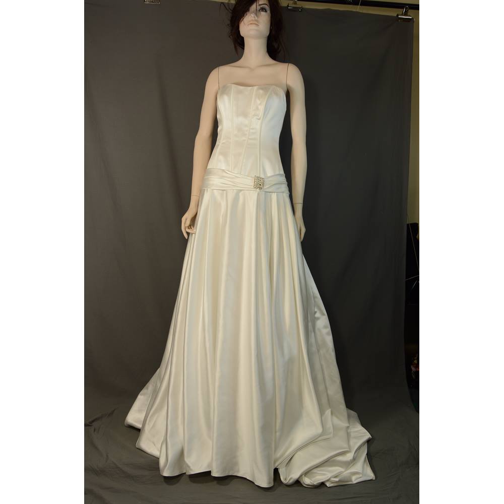 Maggie Sottero - Size: 8 - White - Wedding dress | Oxfam GB | Oxfam’s ...