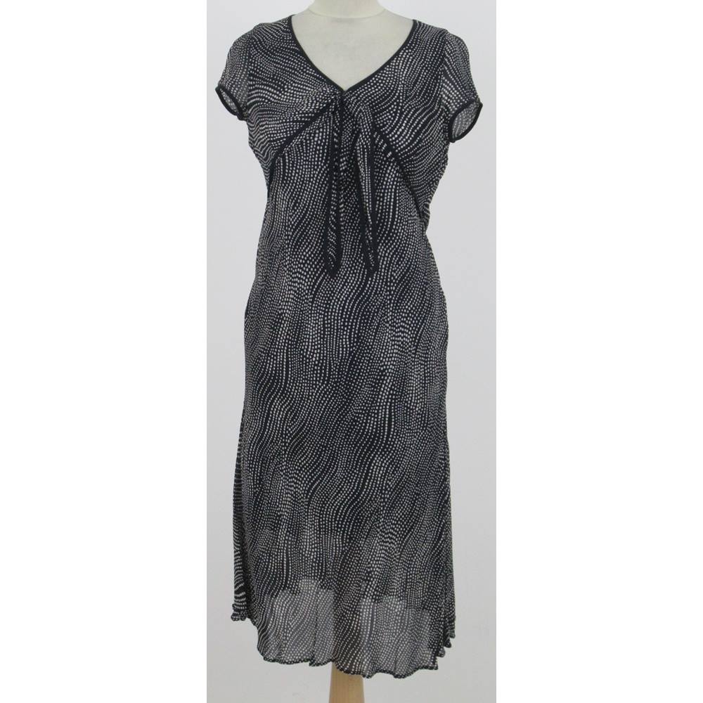 Precis Petite Size: 10 Black and white spotted maxi-dress | Oxfam GB ...