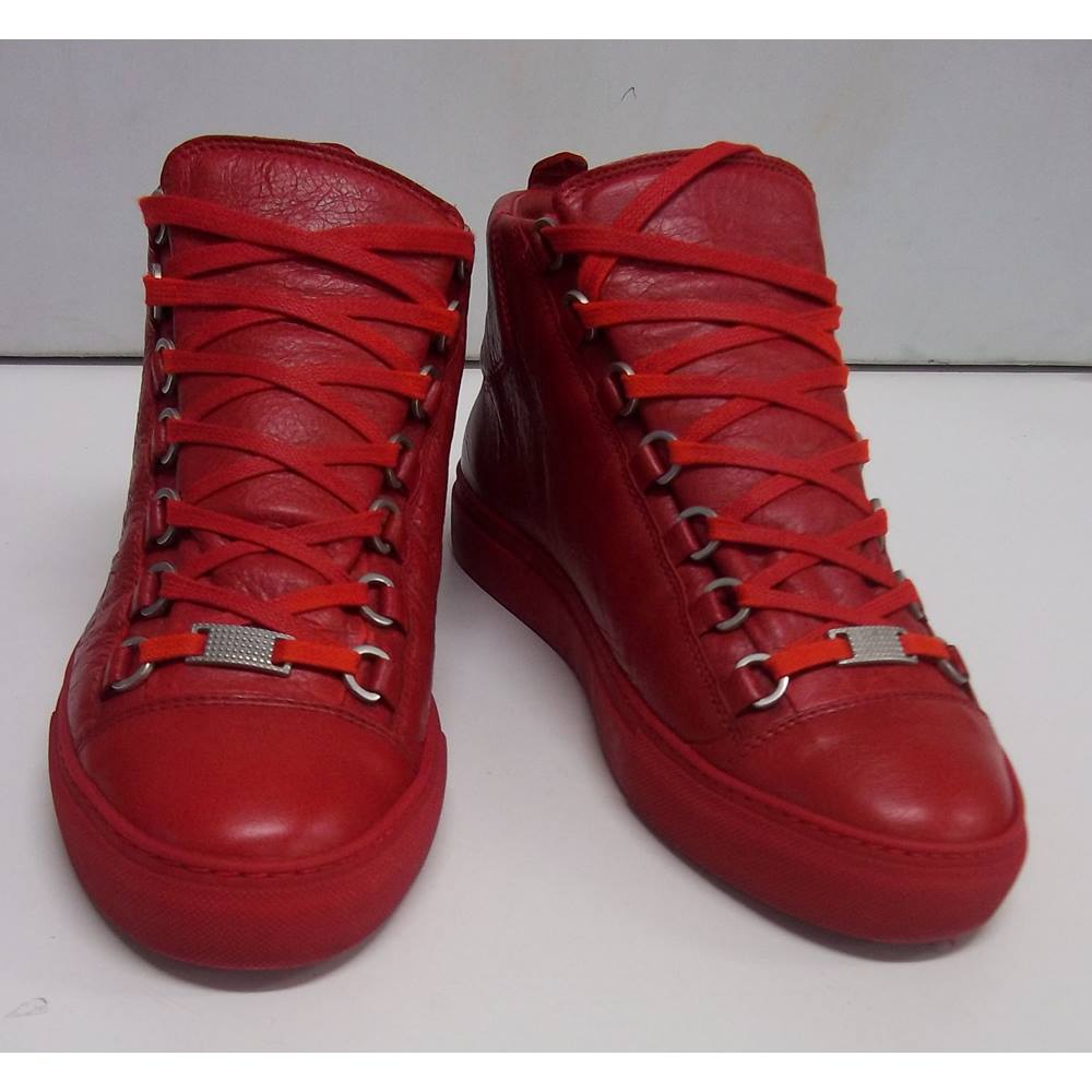 red trainers size 6