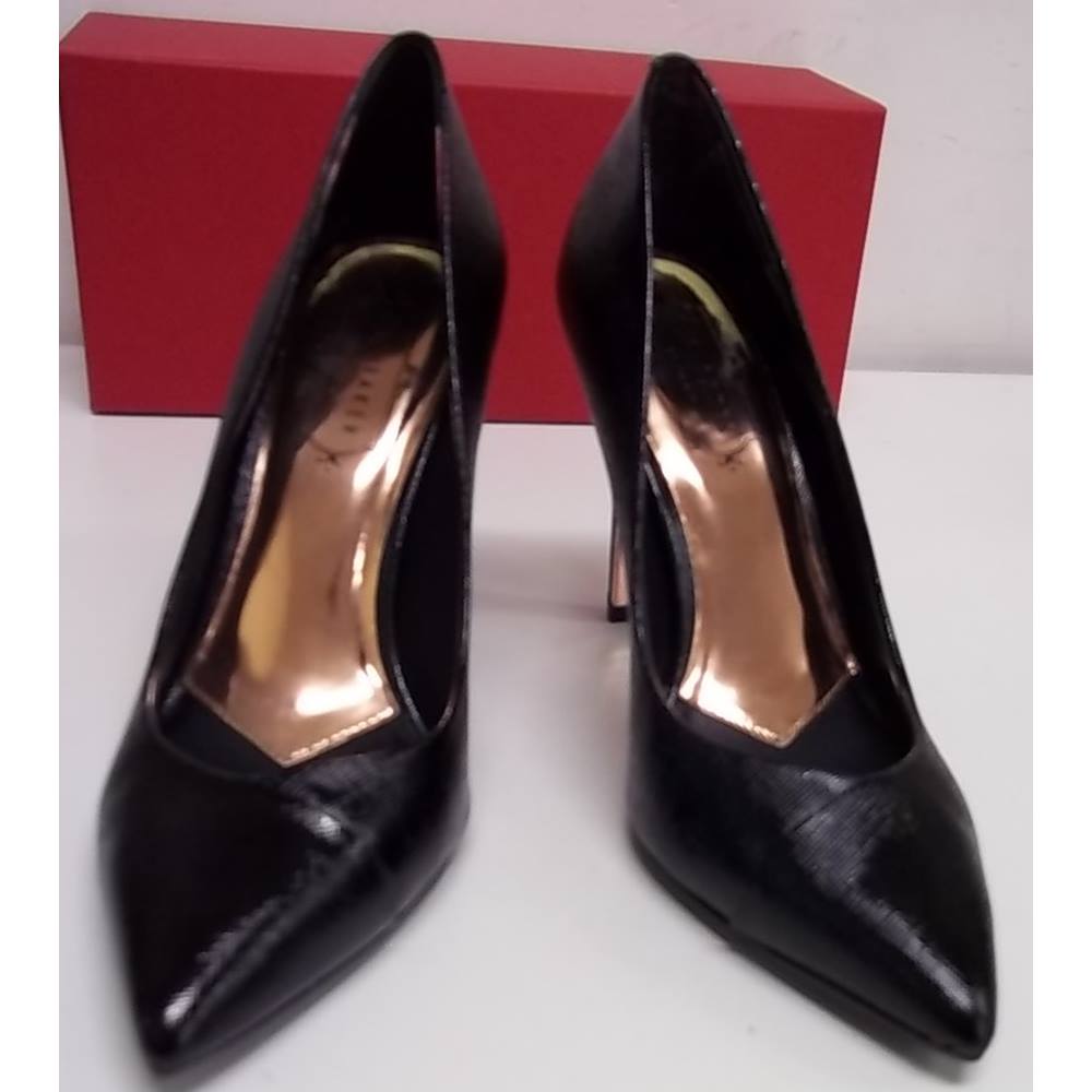 ted baker shoes true to size