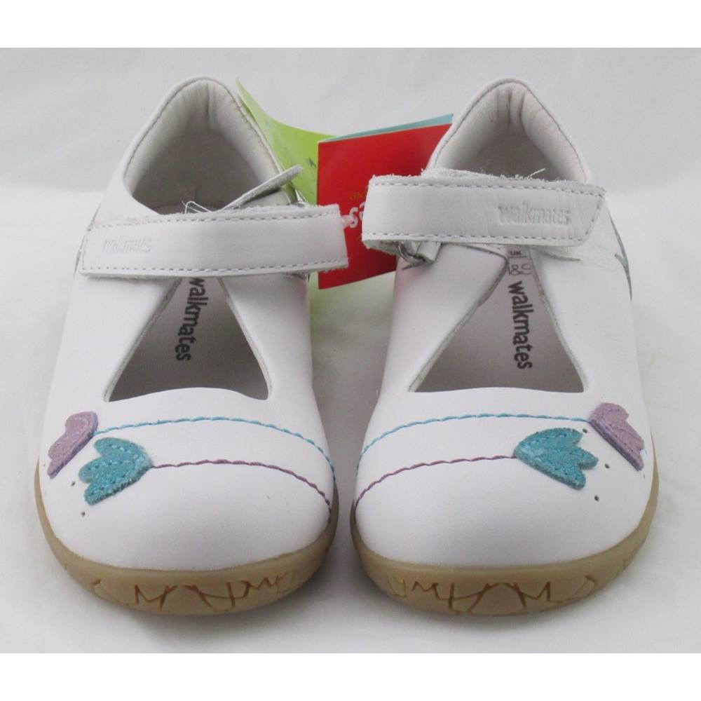 NWOT M&S Walkmates, size 8/25.5 white shoes with flower detail | Oxfam ...