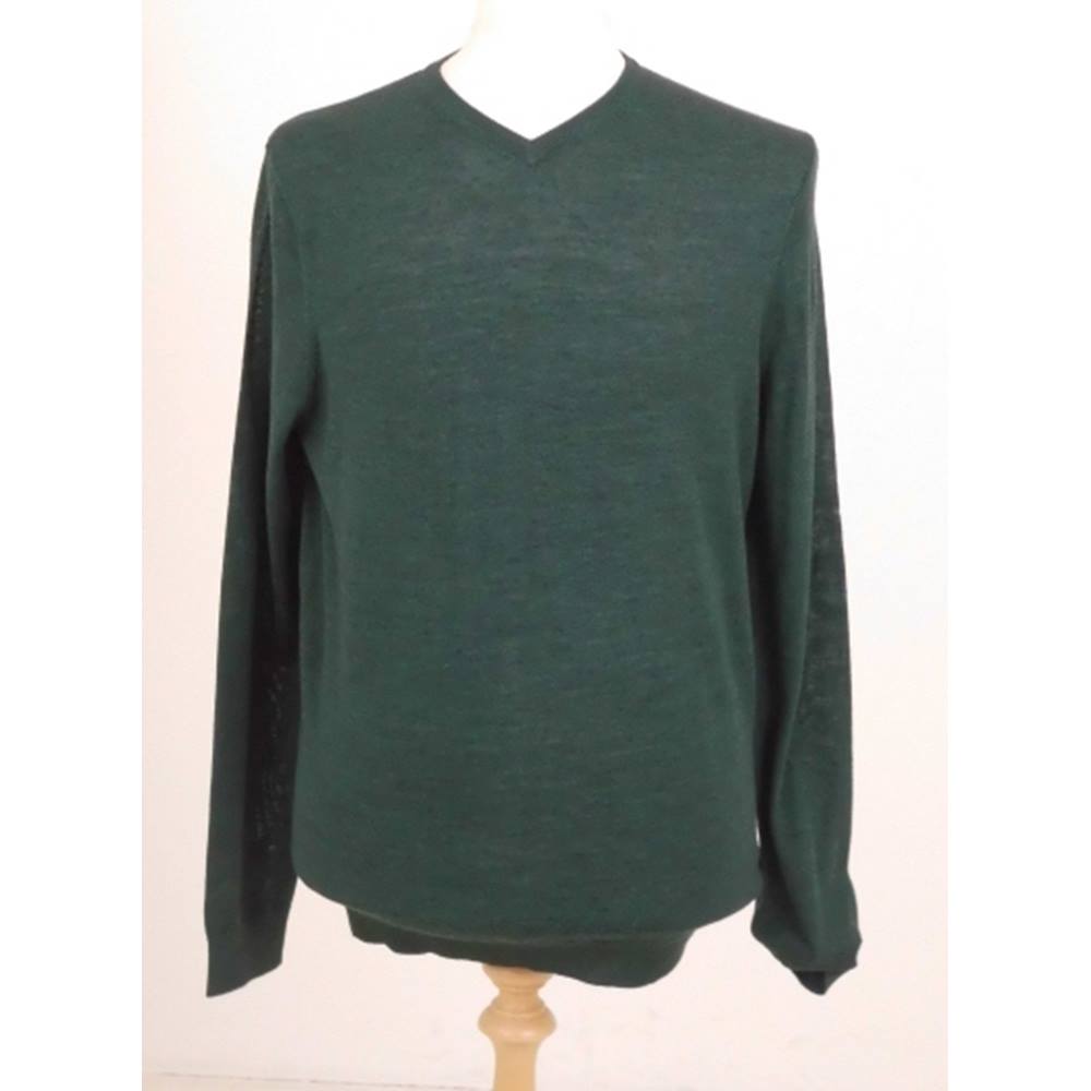 Lachlan of TK Maxx size: L dark green v-neck jumper | Oxfam GB | Oxfam ...