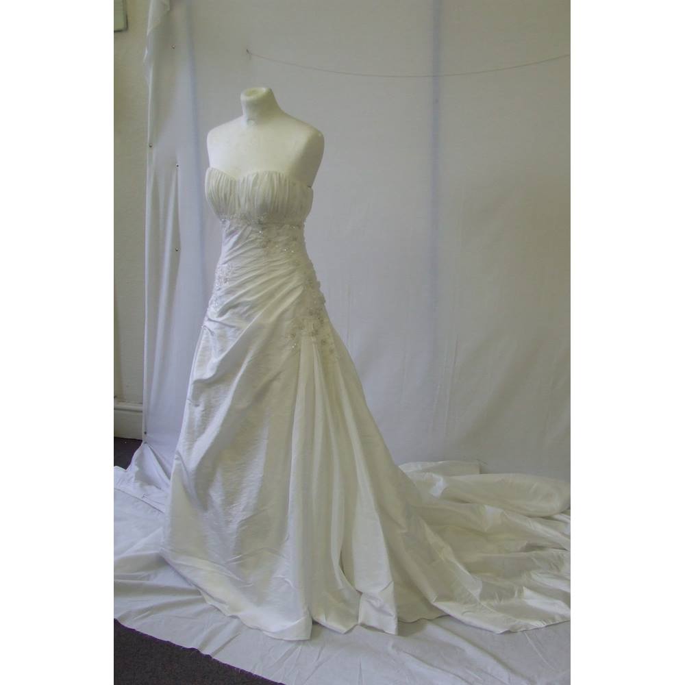 Maggie Sottero 10 Ivory Wedding Dress Pleated Fitted Whimsical Romantic Crystal Beaded Train 2237