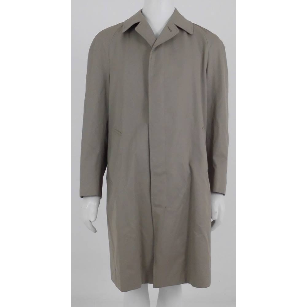 Aquascutum Aqua 5 Size: XL Green Waterproof Coat | Oxfam GB | Oxfam’s ...