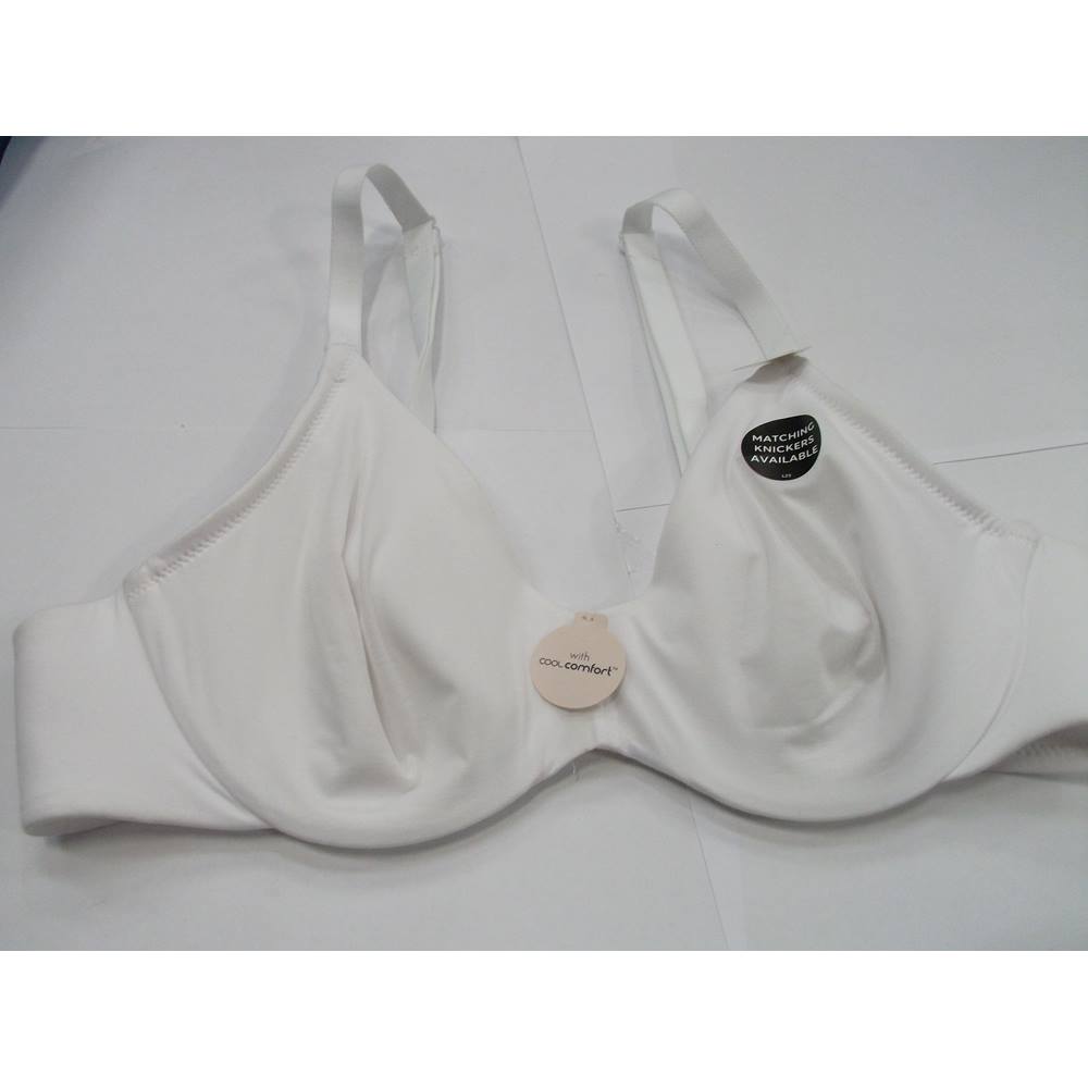 Nwot Marks And Spencer White Underwired Flexfit Smoothing Full Cup Bra Size 36a Oxfam Gb 7017