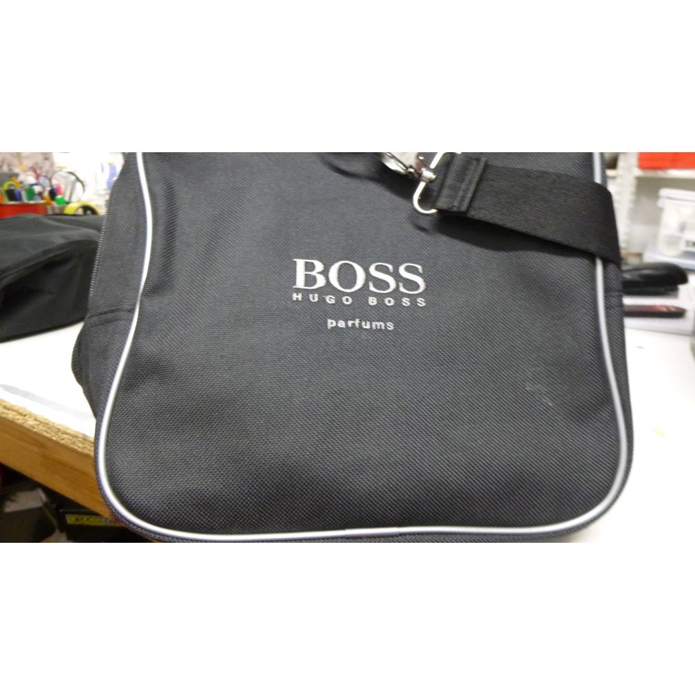 Hugo Boss Parfum gym/weekend bag Hugo Boss - Size: M - Black - Weekend ...