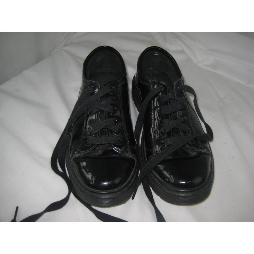 men's embark mid shield sneaker