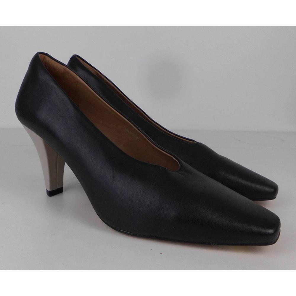 NWOT Marks & Spencer Autograph black Leather Court shoes Size 6.1/2 ...